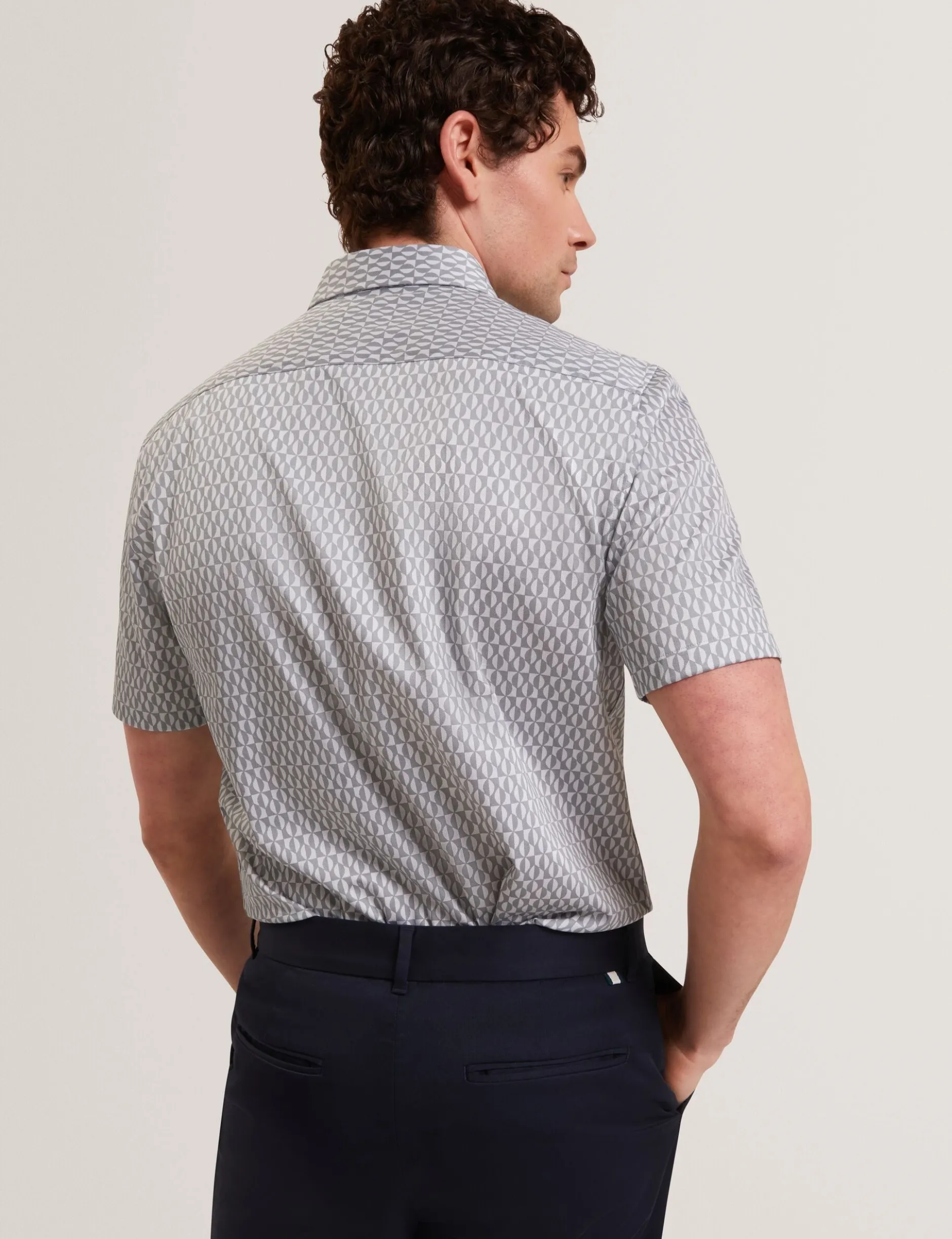 Geometric Leaf Print Short Sleeve Shirt