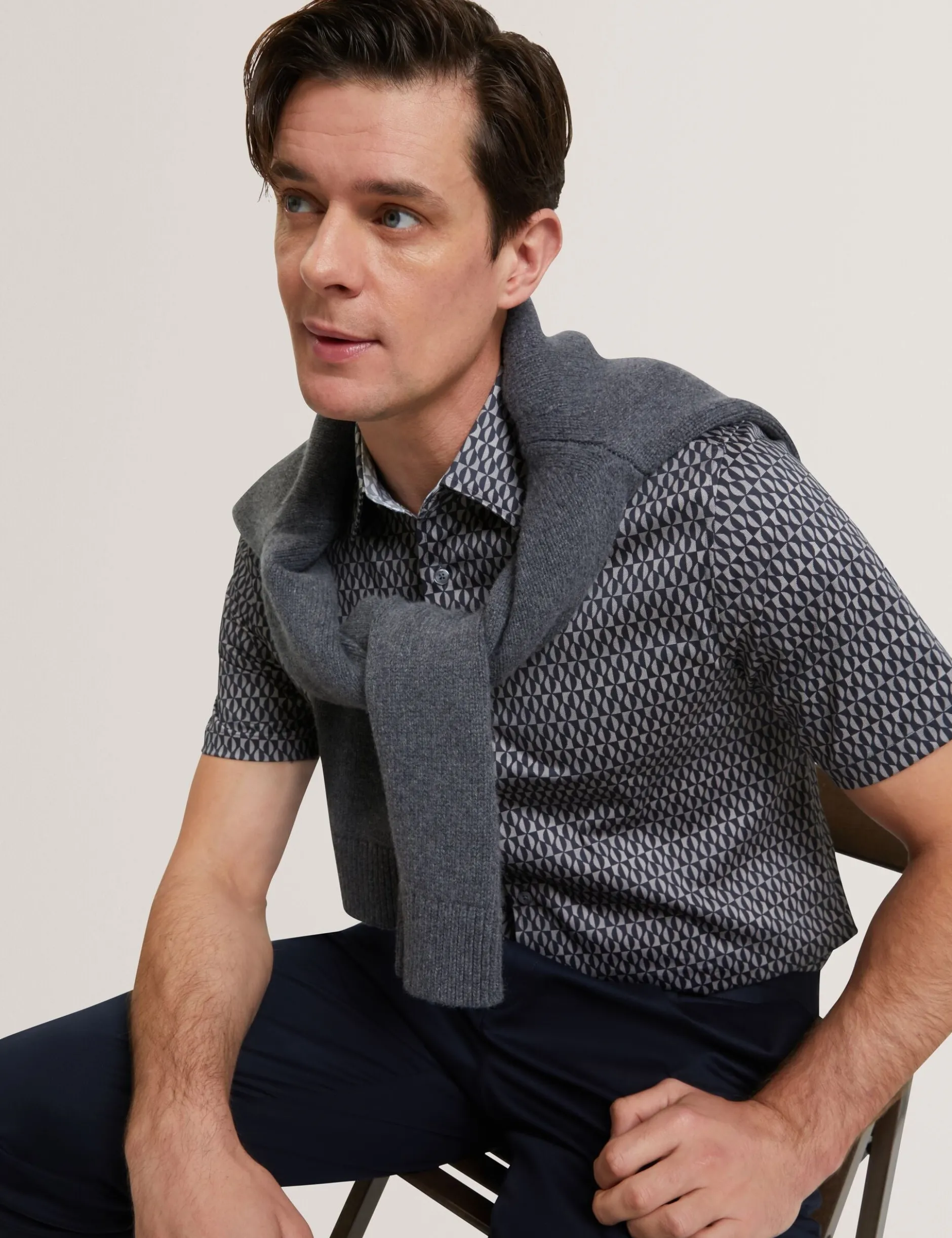 Geometric Leaf Print Short Sleeve Shirt