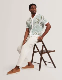Leaf Print Knitted Short Sleeve Shirt