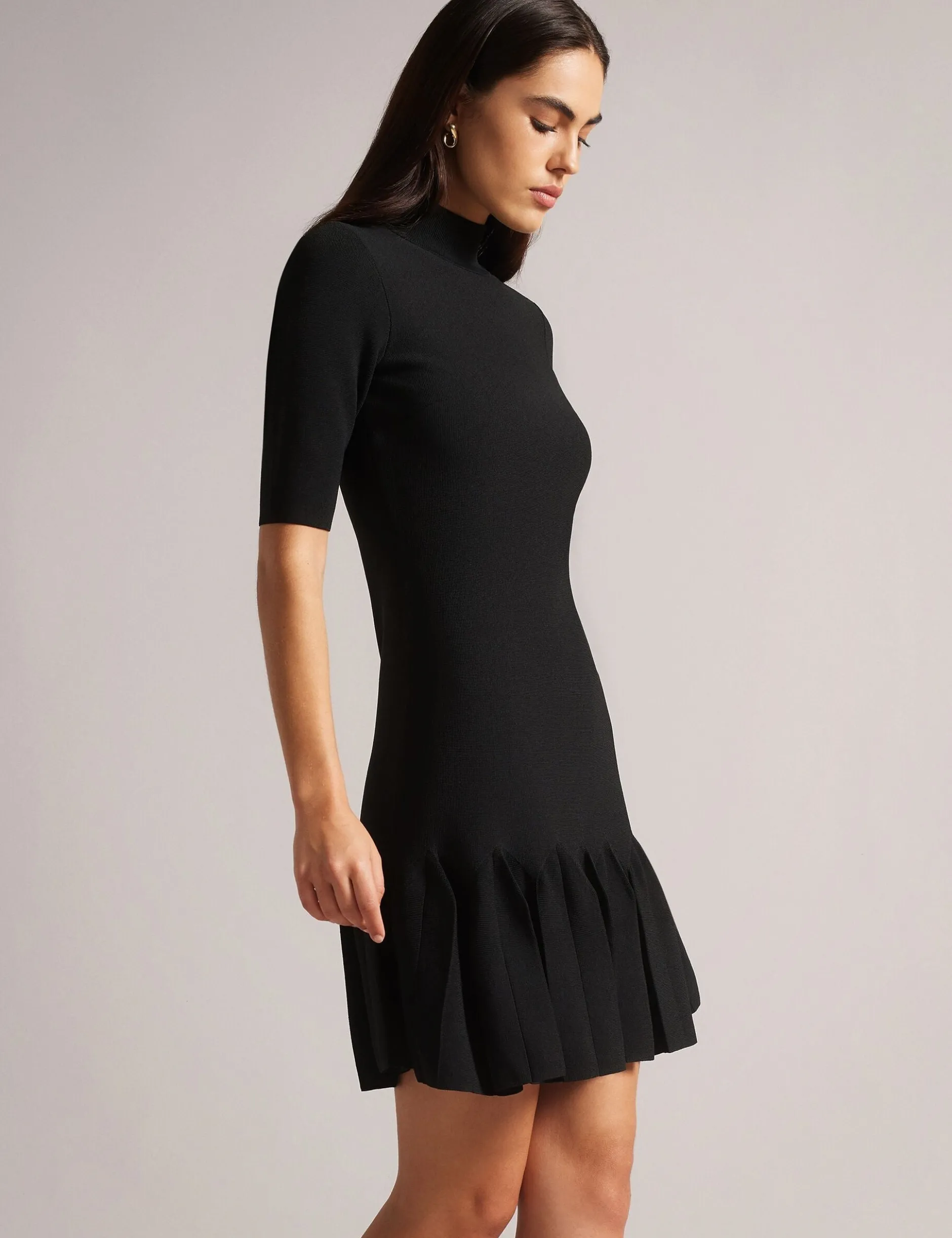 Pleated Hem Bodycon Knit Mini Dress
