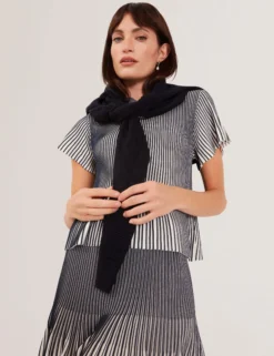 Textured Knit Fluted Short Sleeve Top